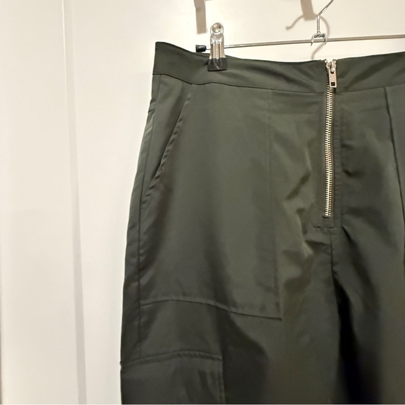 SHEIN Women’s Olive Green Cargo Jogger Pants with Zipper Front – Size L (8/10) - Picture 4 of 10